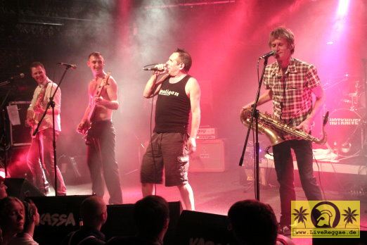 Mark Foggo (NL) meets The Hotknives - It-s Skatime, Kassablanca Jena - 29. Oktober 2011 (5).JPG